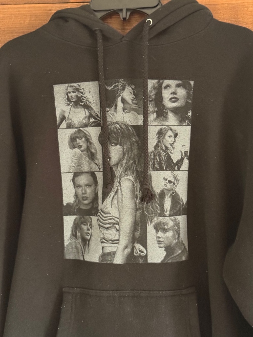 Taylor Swift The Eras Tour Black Hoodie - Large - Picture 2 of 6